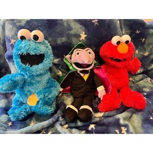 Sesame Street stuffed doll animal lot. Cookie Monster, Elmo and the count